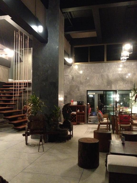 Hotel De Sea Almond Chumphon Exterior foto